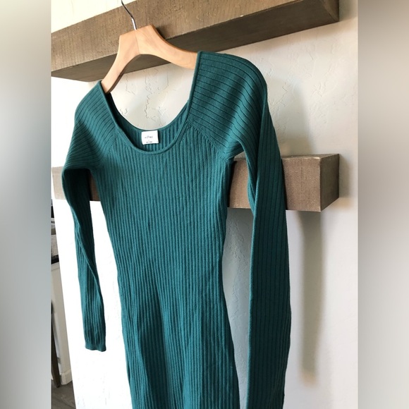 Wilfred Aritzia|Emerald Forest Green Ribbed Long sleeve Bodycon Dress•••Small - Picture 6 of 12